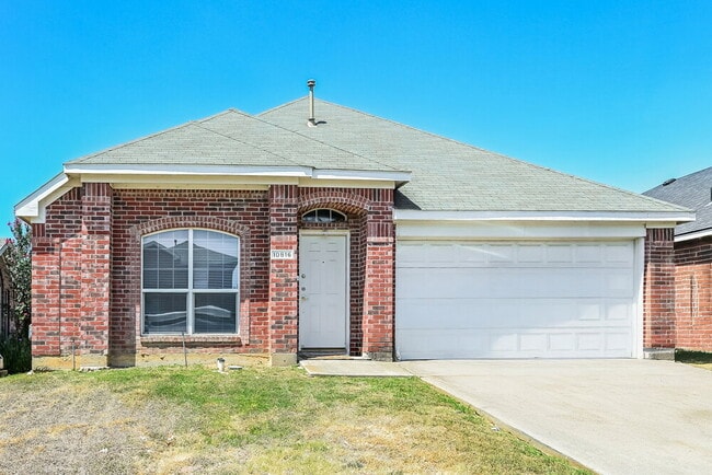 Building Photo - 10816 Briaroaks Dr