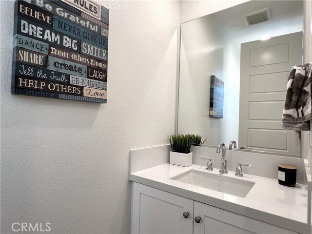 Building Photo - 45 Sanctuary Ln