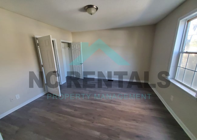 Building Photo - 114 N Jackson Ave