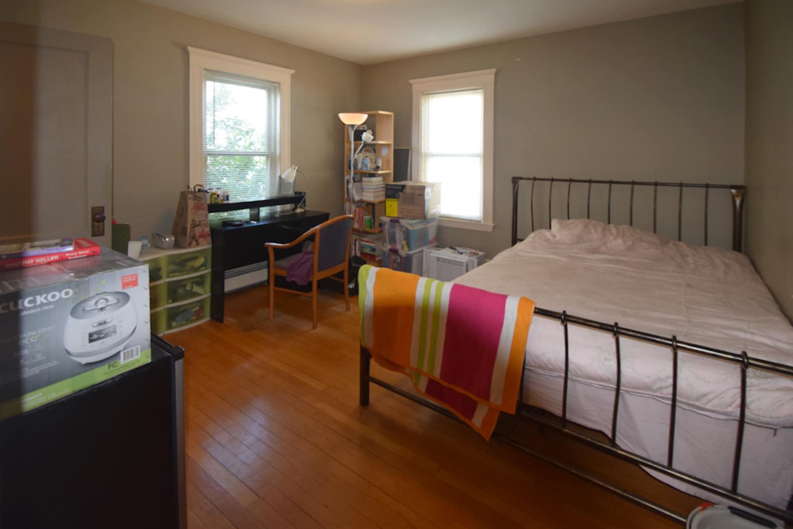 Large Bedroom (4th) - 51 Russell Rd