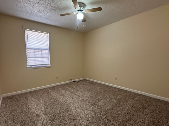 Building Photo - ~4613 Renee St