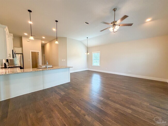 Building Photo - 5841 Winifred Ave
