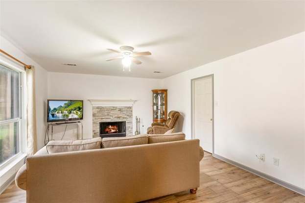 Building Photo - 17523 Poplar Canyon Ln