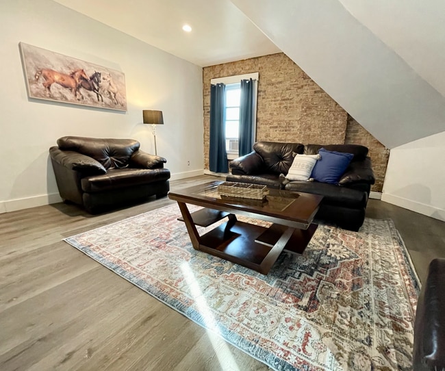 Building Photo - 2630 W Burnett Ave