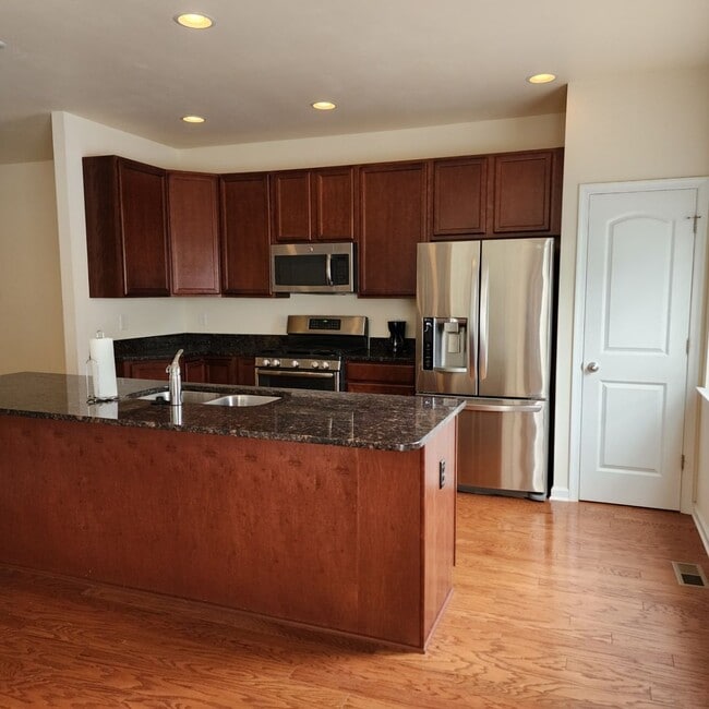Building Photo - COMING SOON - RIVERCREST