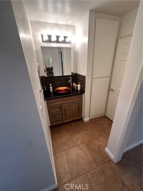 Building Photo - 635 N Bristol St