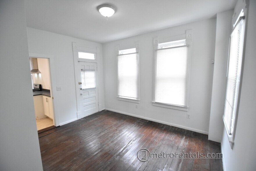 Bedroom 2 - 369 E Oakland Ave