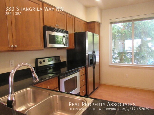 Building Photo - 380 Shangri-La Way NW