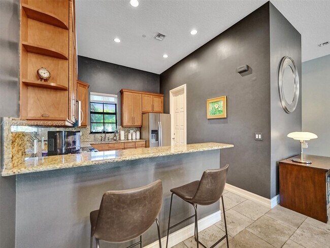 Building Photo - 2356 Wilton Dr