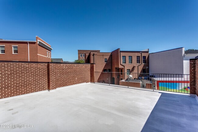 Building Photo - 9412 Norton Commons Blvd