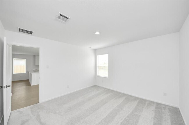 Building Photo - 25657 Rose Creek Dr