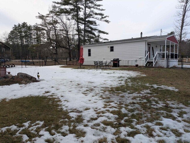 Building Photo - 11 Corn Hill Rd