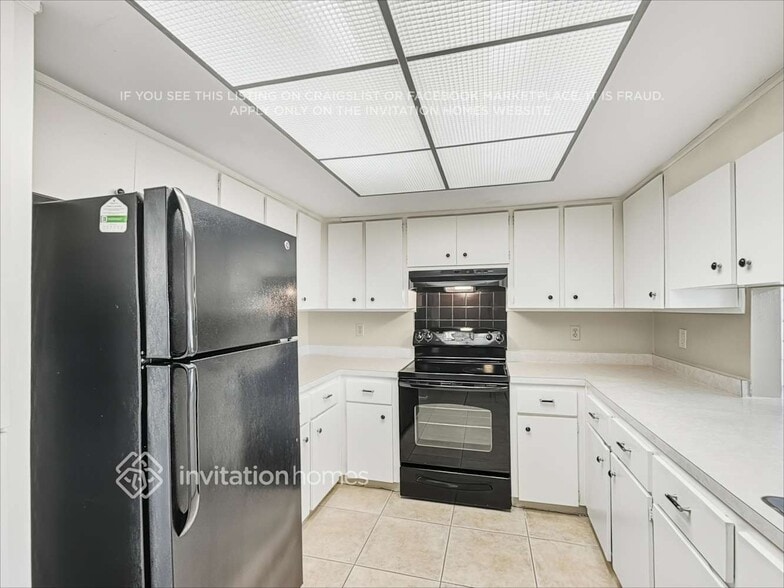 Building Photo - 4205 Gray Squirrel Ln