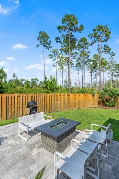 Building Photo - 229 Windrow Way