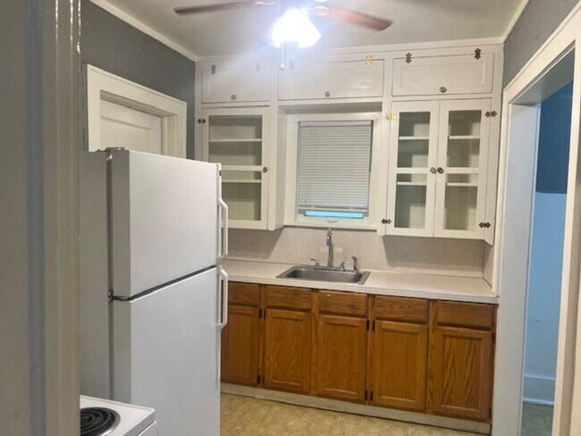 Building Photo - Cozy 1 bed 1 Bath Close to OU Campus