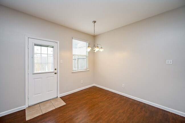 Building Photo - 6127 Yorkglen Manor Ln