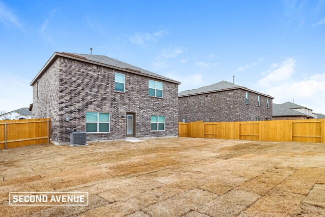 Building Photo - 2020 Meadow Dr