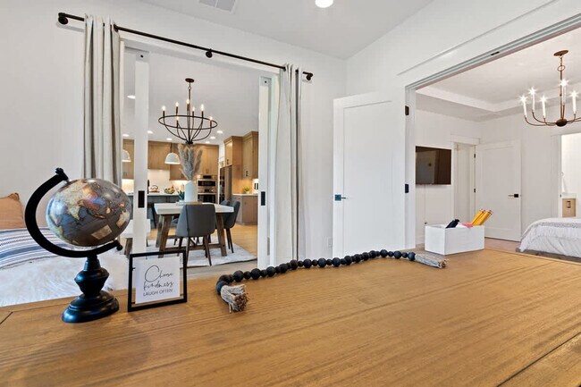 Building Photo - 1213 W Capstone Dr