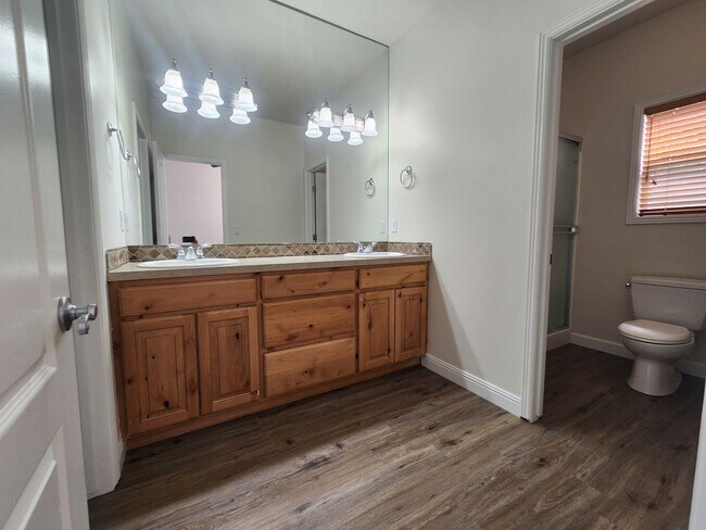 Building Photo - Remodeled 4 bedroom home