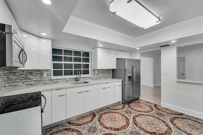Building Photo - 7251 Grandview Blvd