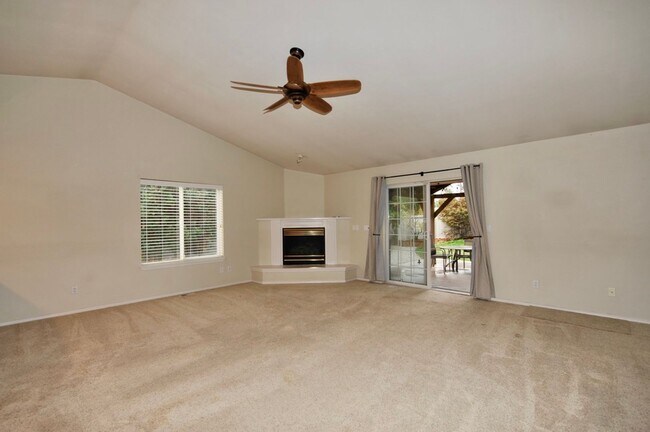 Building Photo - Best Hill Meadows Community- 3 bed 2 bath ...