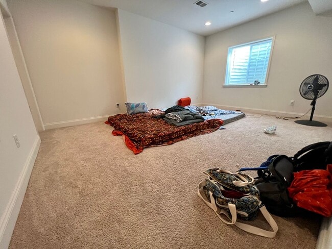 Building Photo - Luxurious 4-Bedroom Corner Townhome in Newtown Square! Available mid-April!