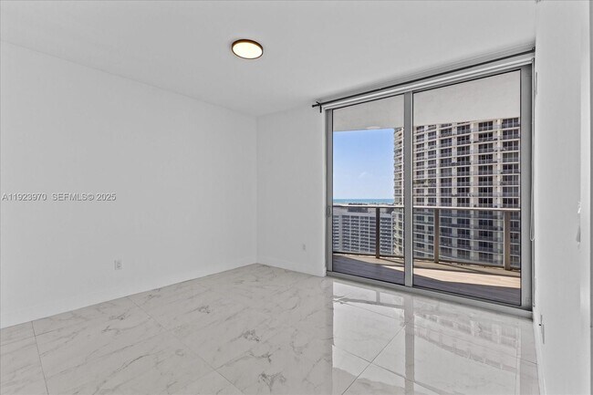 Building Photo - 488 NE 18th St