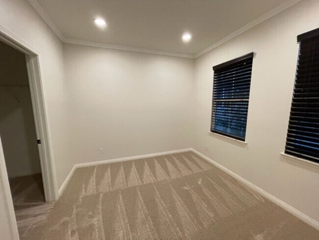 Building Photo - Beautiful single level home in Turtle Ridg...