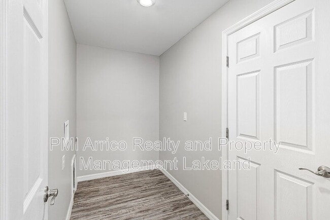 Building Photo - 1139 Indies Wy