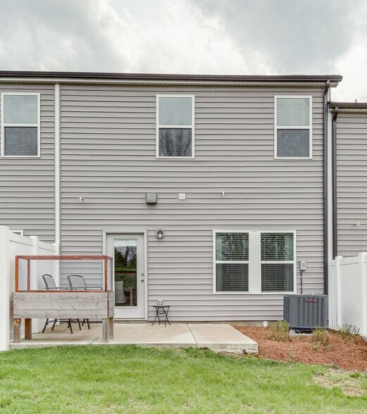 Building Photo - 806 Arrington Wy