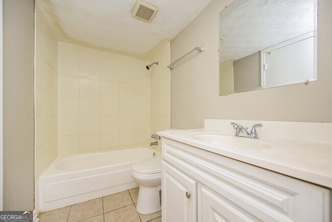 Building Photo - 3068 Caliente Ln