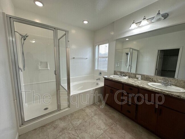 Building Photo - 3633 W Harold Ave