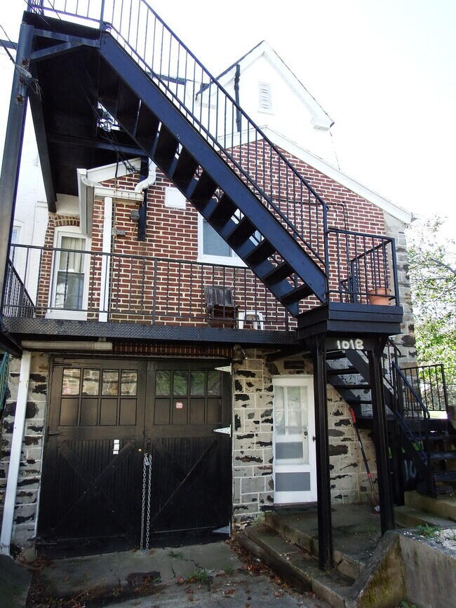 Building Photo - 1018 E 36th St