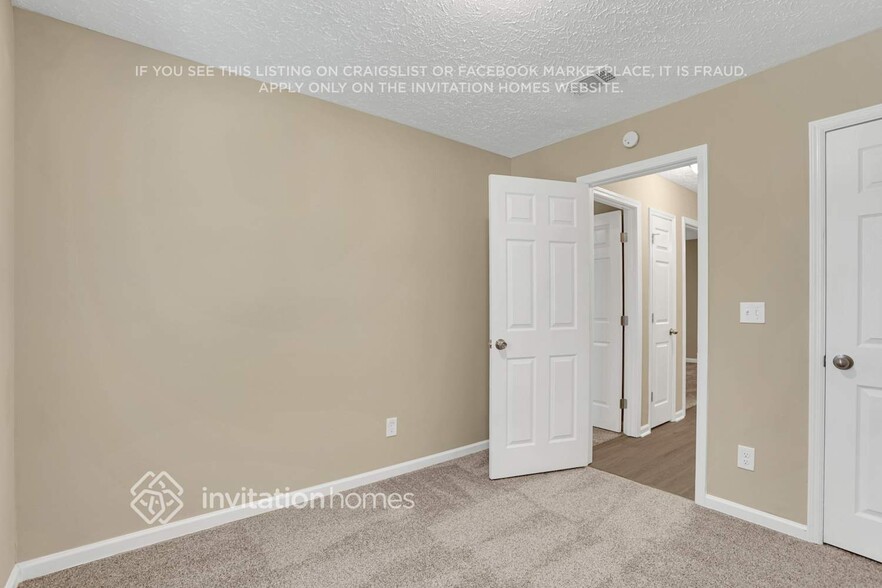 Building Photo - 3987 Majestic Dr SW