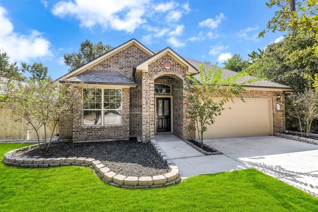 Primary Photo - 12635 Lakeshore Dr