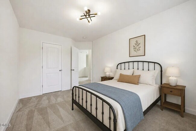 Building Photo - Lease OR Lease to Own