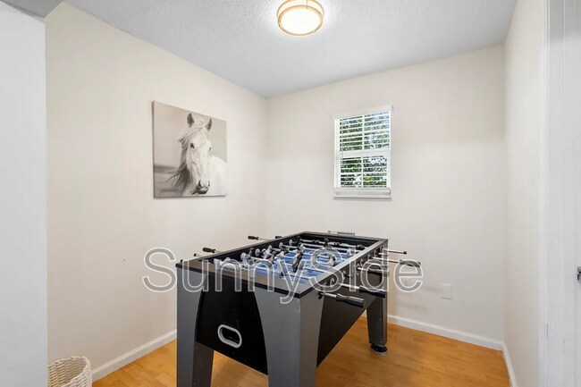 Building Photo - 3747 Florida 33