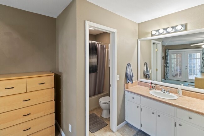 Building Photo - 115 Nancy Dr