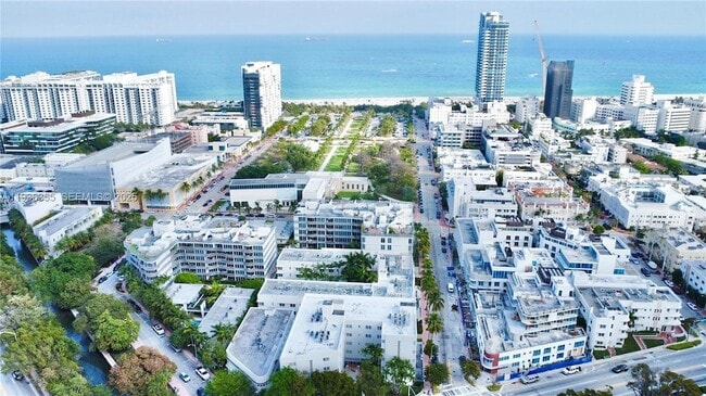 Building Photo - 435 21st St