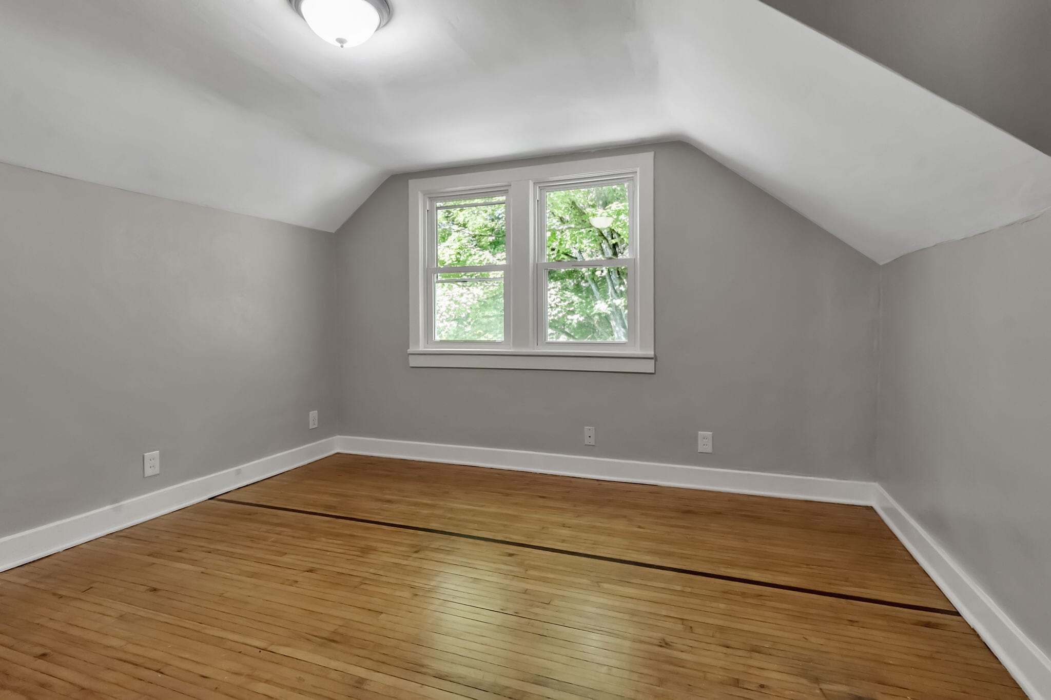 bedroom 1 - 56 Garfield St