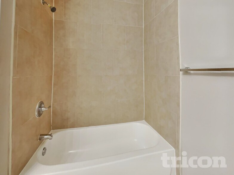 Building Photo - 612 Yelvington Ave