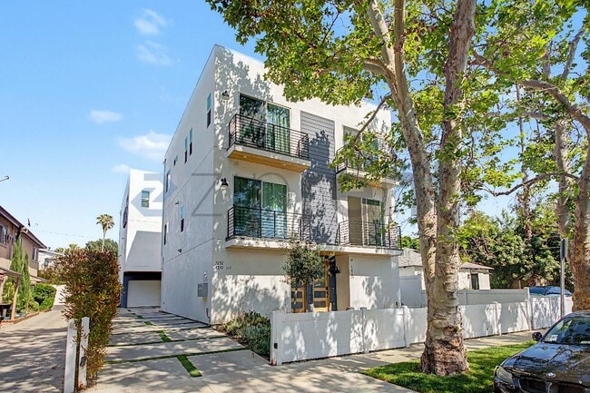 Building Photo - 5230 1/2 Tilden Ave