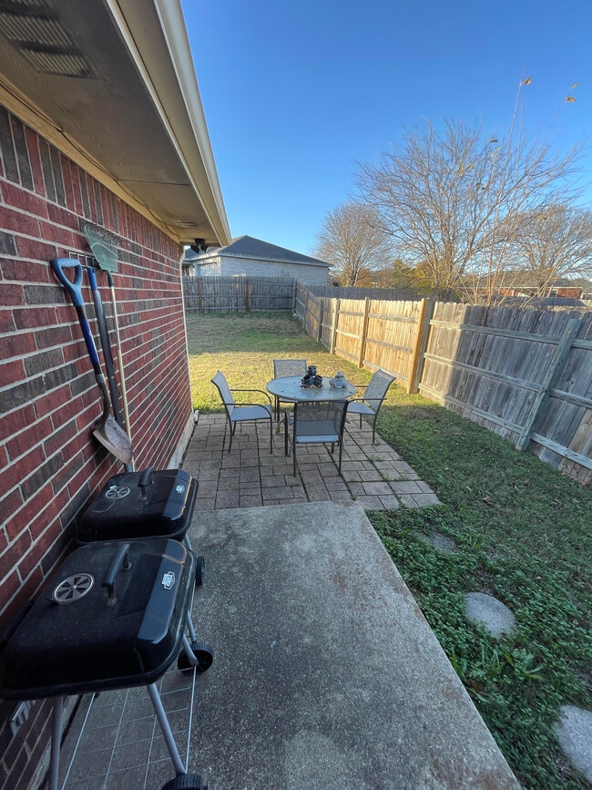 Building Photo - 610 Turley Dr