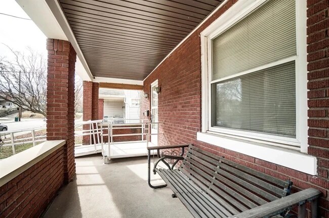 Building Photo - 3317 Wunder Ave