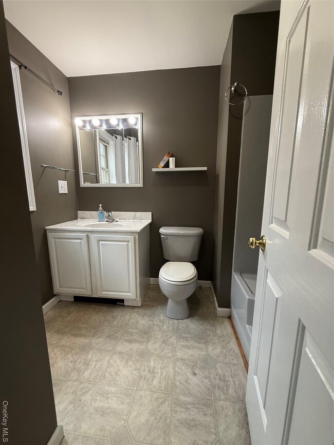 Building Photo - 14 Shannon Ln