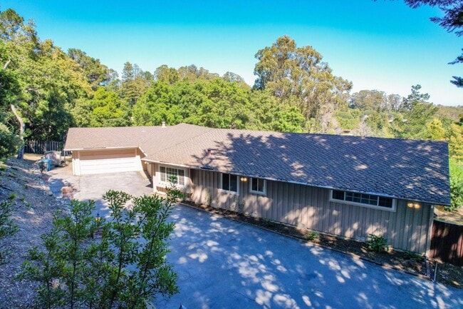 Building Photo - 25 Warmwood Way