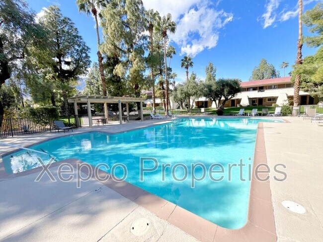 Building Photo - 420 N Villa Ct