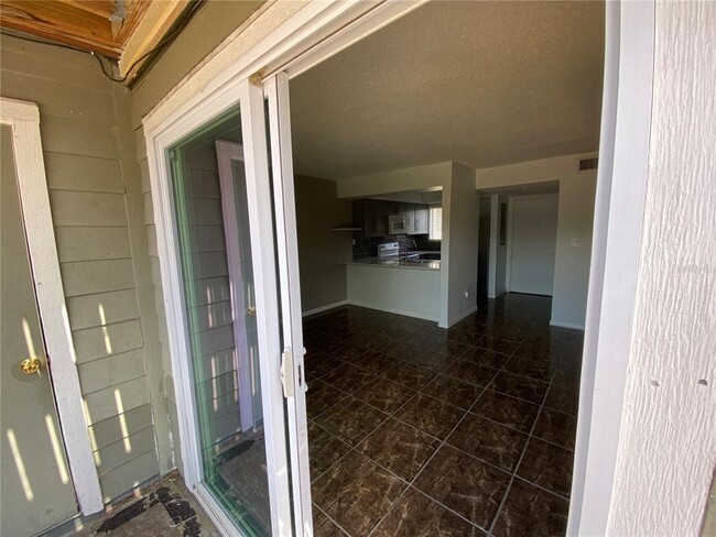 Building Photo - 174 Scottsdale Square