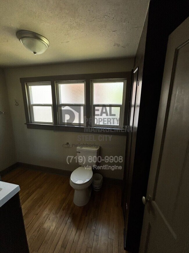 Building Photo - 410 W 13th St