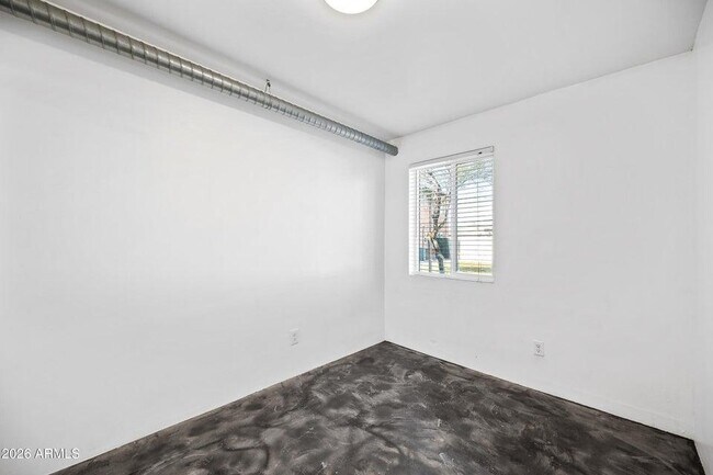 Building Photo - 3601 N 15th Ave